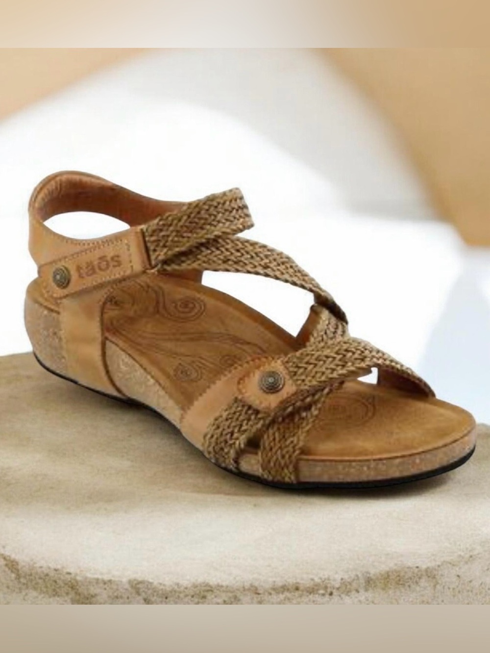 TAOS Women’s Tan Braided Strap Sandal with Cushioned Footbed NEARLY NEW Size 40